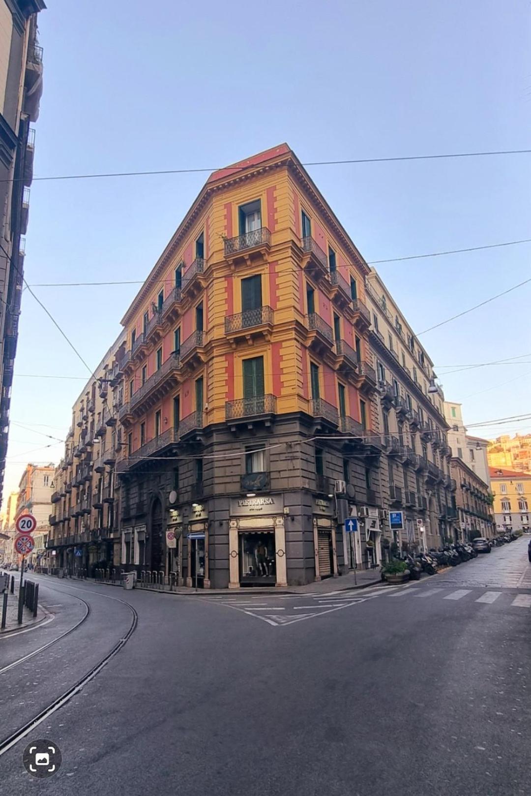 Bed Morelli 49 , Chiaia Naples Exterior photo