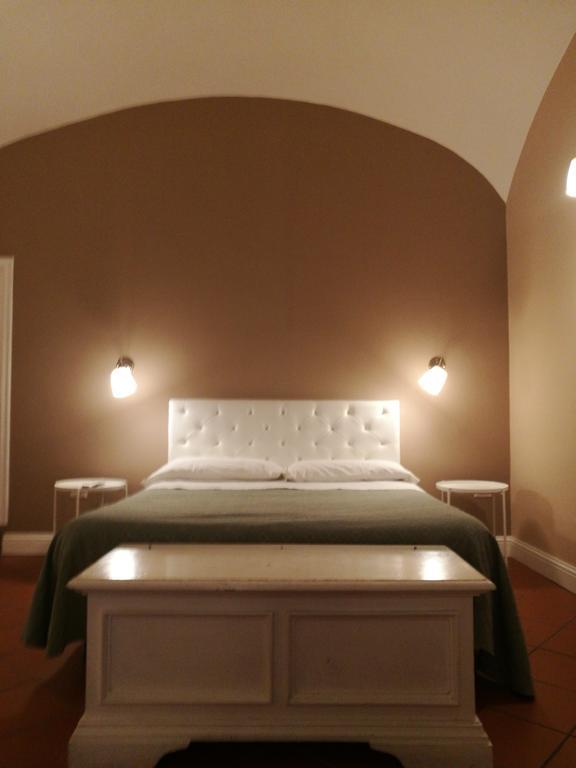 Bed Morelli 49 , Chiaia Naples Exterior photo