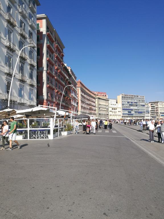 Bed Morelli 49 , Chiaia Naples Exterior photo