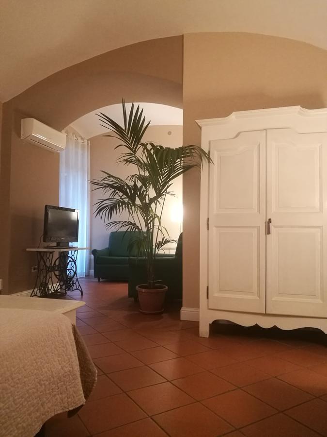 Bed Morelli 49 , Chiaia Naples Exterior photo