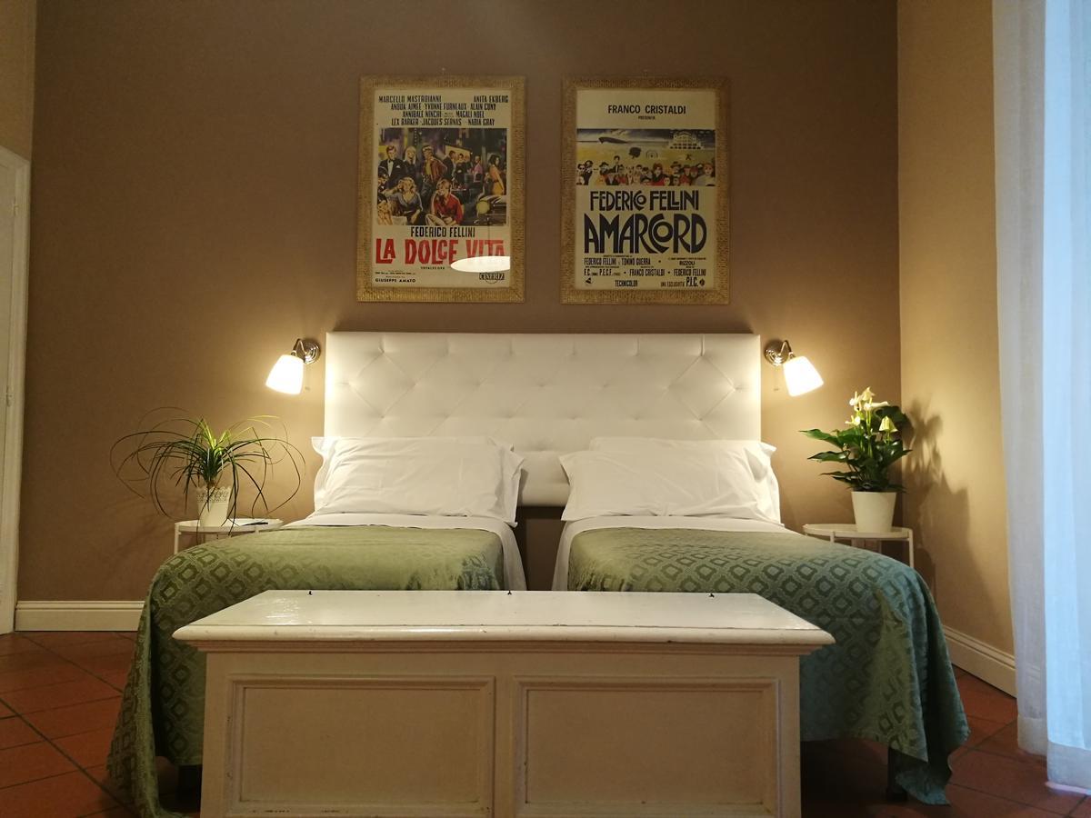 Bed Morelli 49 , Chiaia Naples Exterior photo