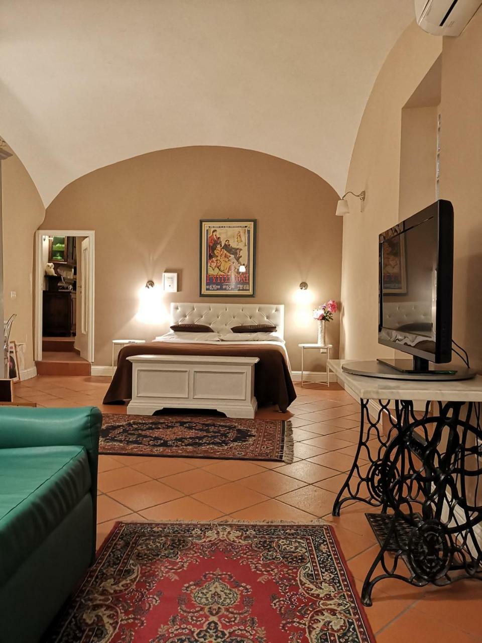 Bed Morelli 49 , Chiaia Naples Exterior photo